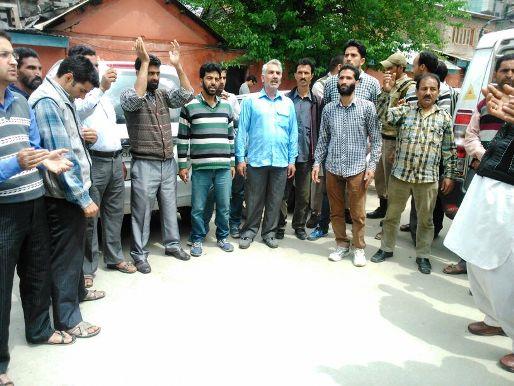 PDD casual labours suspend work in Sumbal area